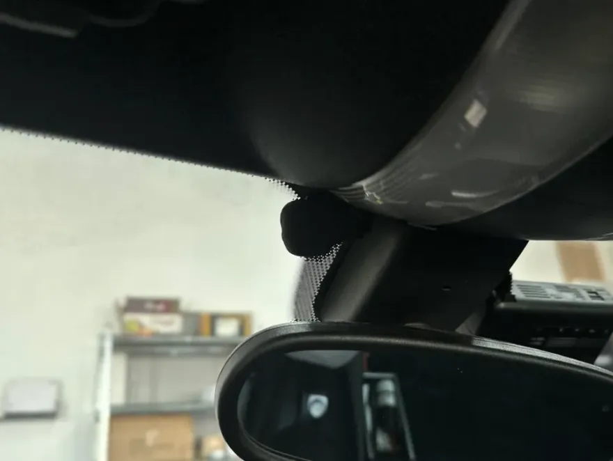 Mercedes-Benz SLKのAndroid Auto・CarPlay取付事例 施工写真 1-2