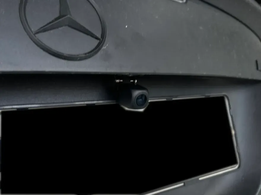 Mercedes-Benz SLKのAndroid Auto・CarPlay取付事例 施工写真 2-2