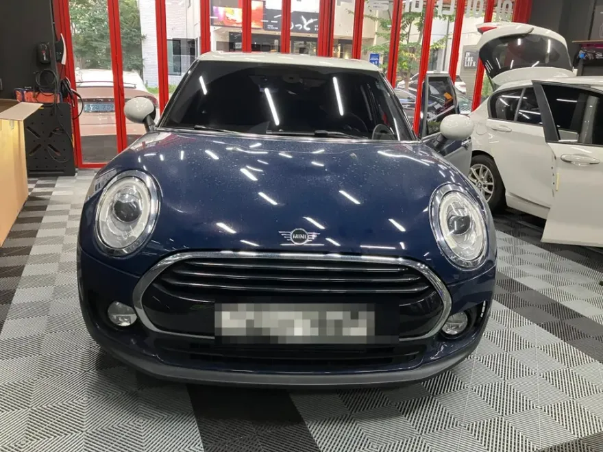 MINI Clubmanのドラレコ取付事例|費用目安・仕上がり 施工写真 1-1