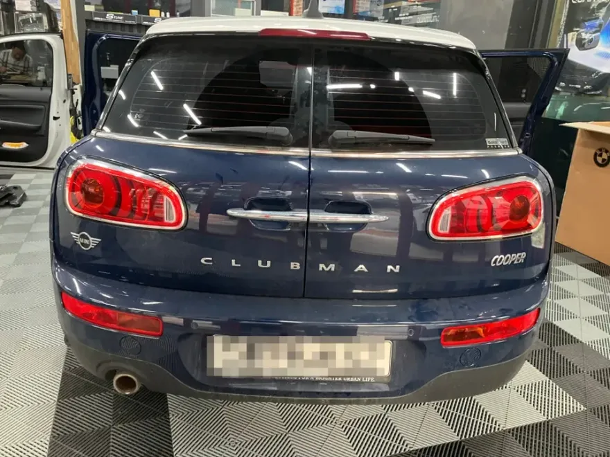 MINI Clubmanのドラレコ取付事例|費用目安・仕上がり 施工写真 2-1
