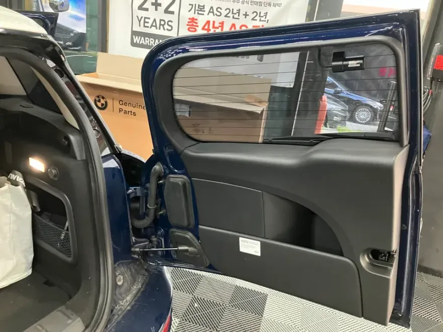 MINI Clubmanのドラレコ取付事例|費用目安・仕上がり 施工写真 3-3