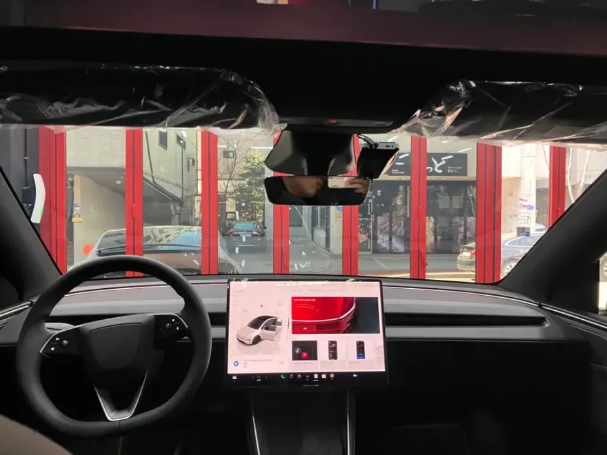 Tesla Model Yのカーフィルム施工事例|費用目安・仕上がり 施工写真 2-2