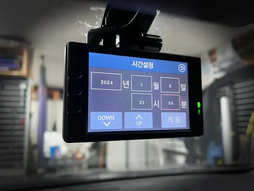 Hyundai Grandeur HGのドラレコ取付事例|費用目安・仕上がり 施工写真 2-2