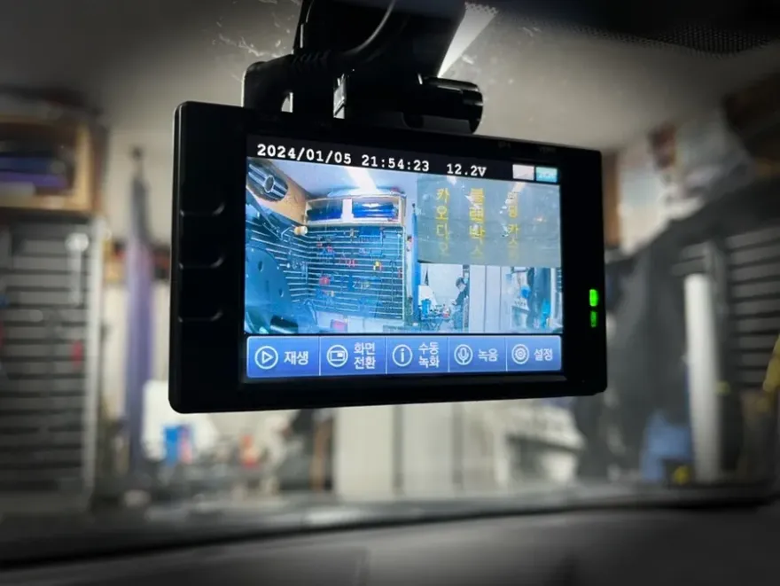 Hyundai Grandeur HGのドラレコ取付事例|費用目安・仕上がり 施工写真 2-3