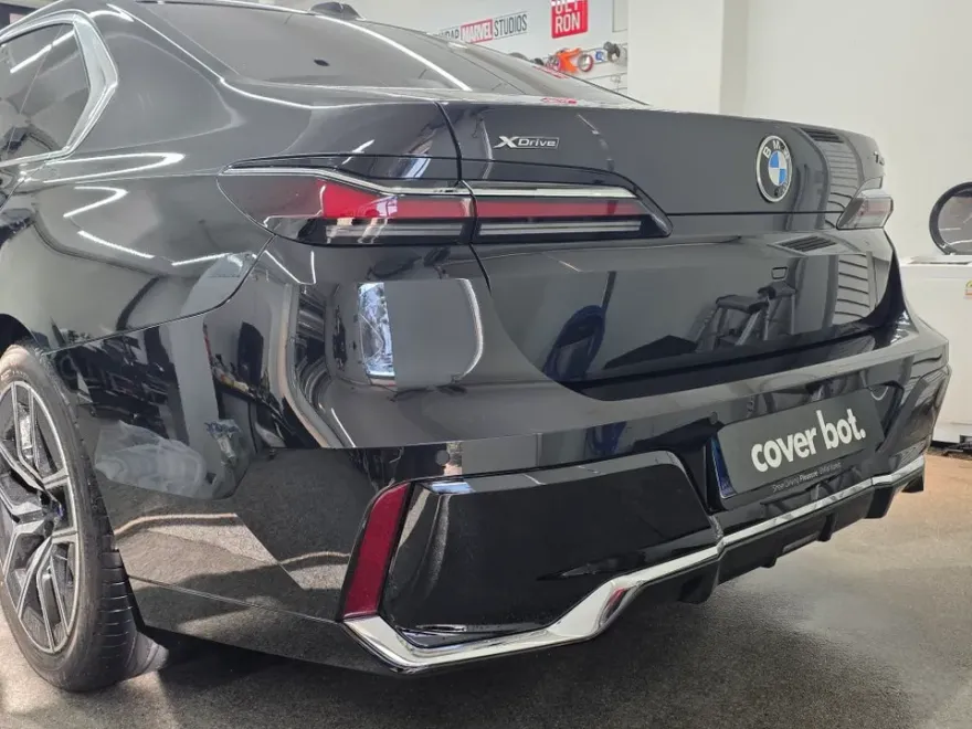 BMW 7 Series G70 PPF施工事例|費用目安と仕上がり 施工写真 3-1