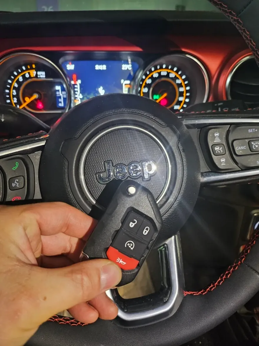 Jeep Cherokee oem options - Jeep Cherokee OEM Options Review: Factory Upgrade Cost photo 4