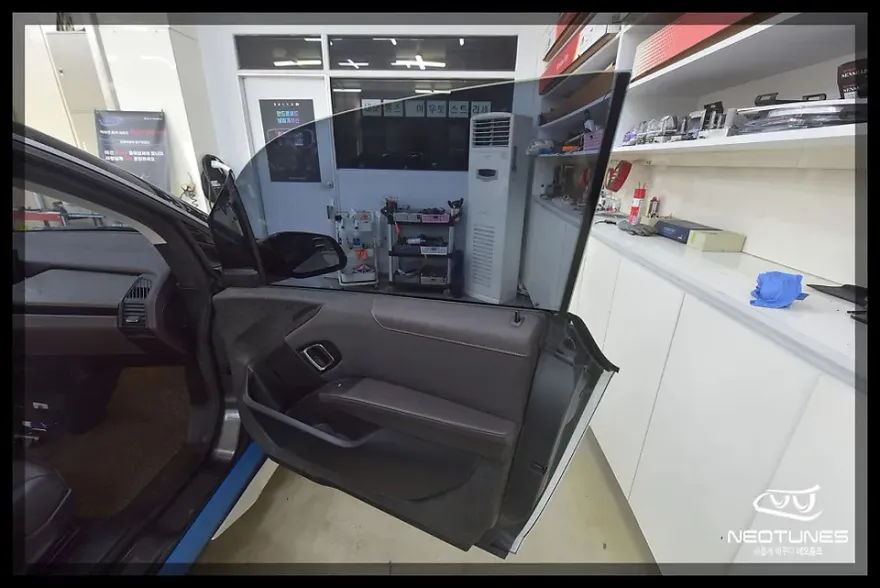 BMW i3のカーフィルム施工事例|費用目安・仕上がり 施工写真 2-1