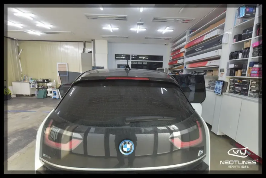 BMW i3のカーフィルム施工事例|費用目安・仕上がり 施工写真 4-1