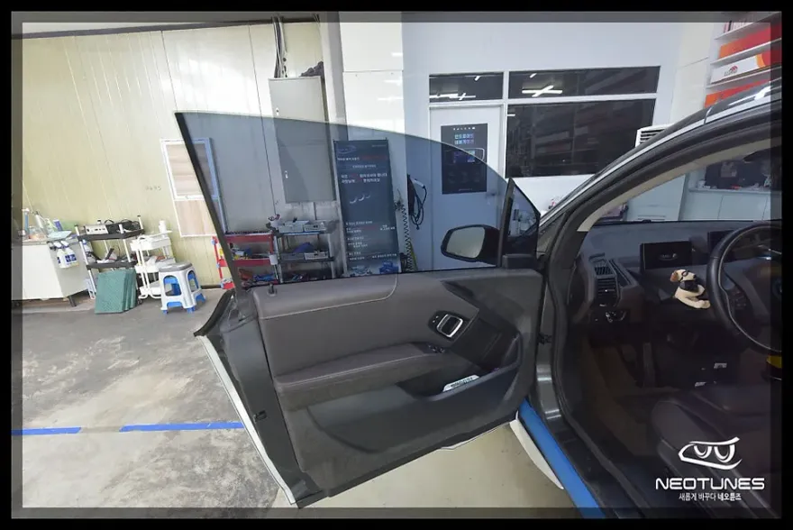 BMW i3のカーフィルム施工事例|費用目安・仕上がり 施工写真 2-2