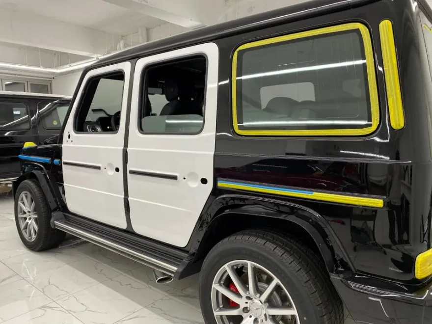 メルセデス・ベンツ G63 AMGのホワイトラッピング事例 施工写真 2-1