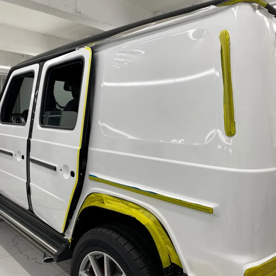 メルセデス・ベンツ G63 AMGのホワイトラッピング事例 施工写真 1-2