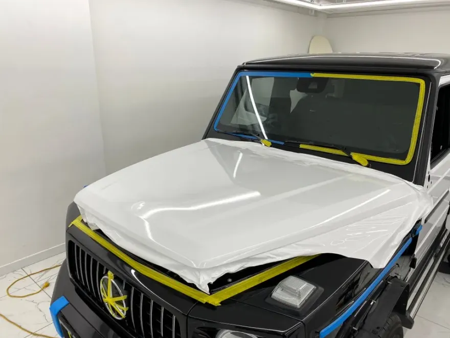 メルセデス・ベンツ G63 AMGのホワイトラッピング事例 施工写真 2-2