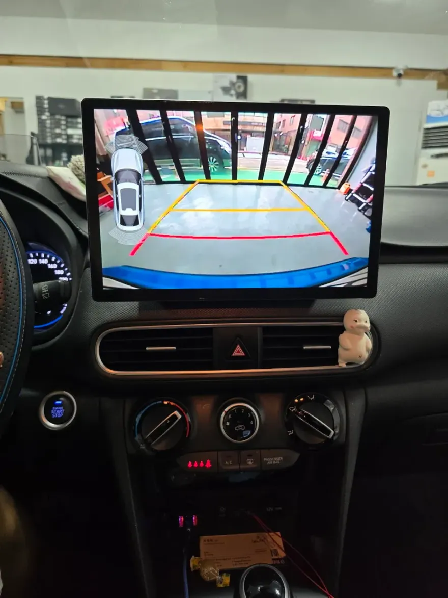 Hyundai KonaのAndroid Auto・CarPlay取付事例 施工写真 3-2