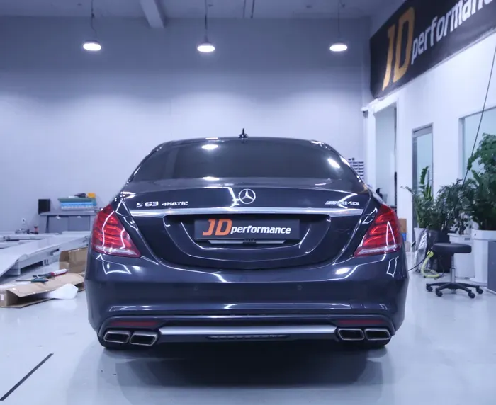 Mercedes-Benz S-Class W222 body kit - Mercedes-Benz S-Class W222 Body Kit Installation Review photo 3
