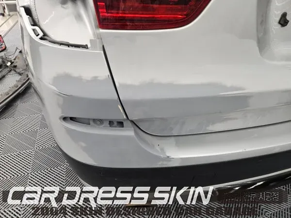 BMW X3のカーラッピング事例|ナ尔多グレーの仕上がり 施工写真 2-1