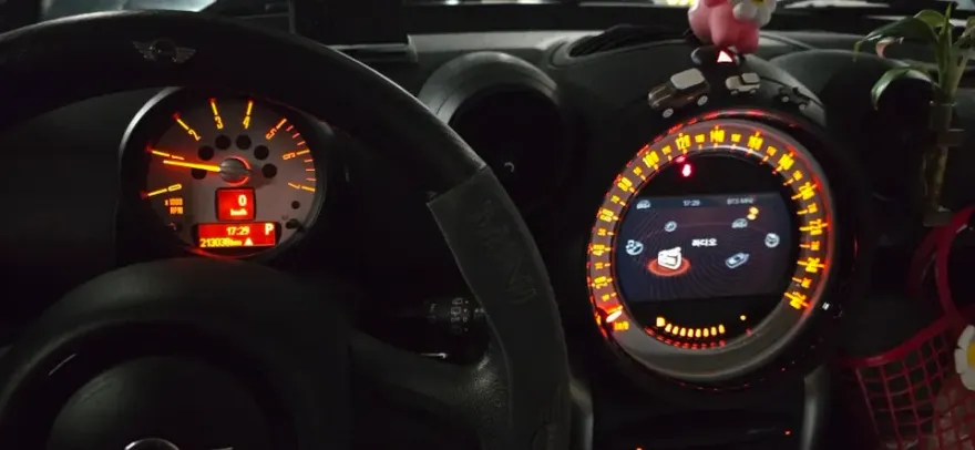 MINI Countryman oem options installation result