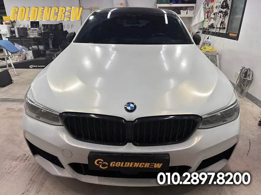 BMW 6 Series GTのカーラッピング事例|3Mサテンホワイトアルミ 施工写真 1-1