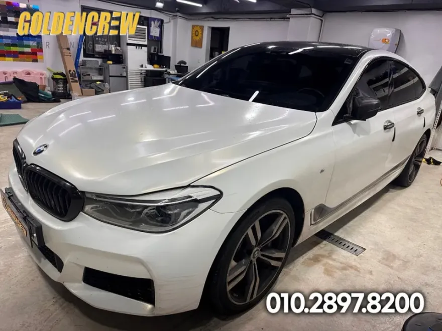 BMW 6 Series GTのカーラッピング事例|3Mサテンホワイトアルミ 施工写真 1-2