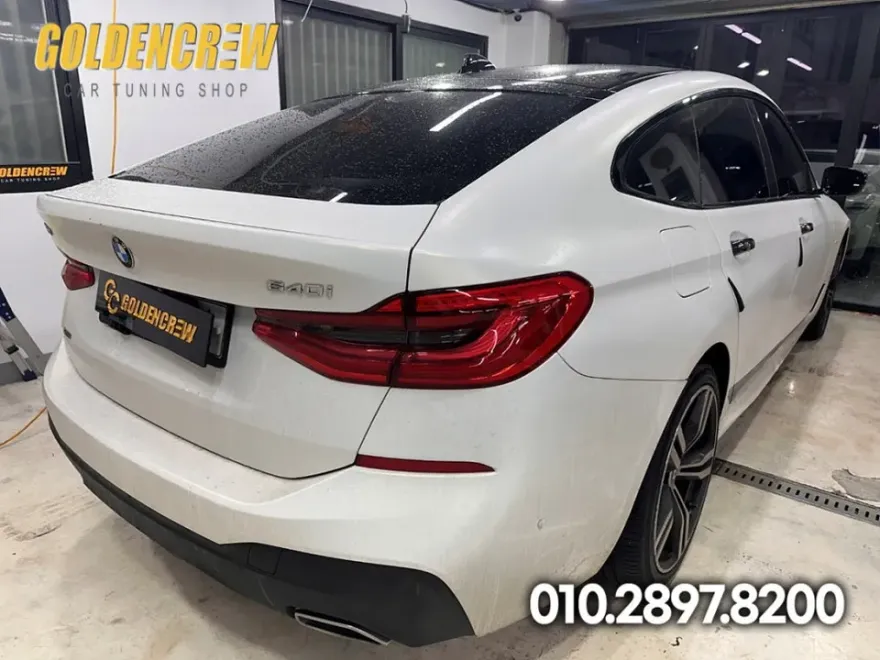 BMW 6 Series GTのカーラッピング事例|3Mサテンホワイトアルミ 施工写真 2-2