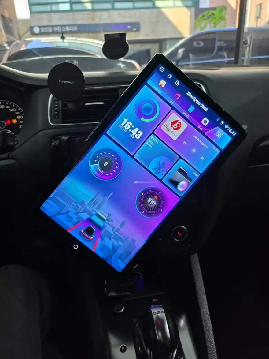 Audi A3のAndroid Auto・CarPlay取付事例 施工写真 1-2