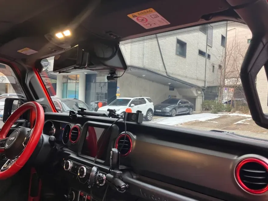 Jeep Wranglerのカーフィルム施工事例|費用目安・仕上がり 施工写真 1-2