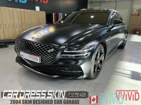 Genesis G80のカーラッピング事例|サテンブラックの高級感 施工写真 2-1