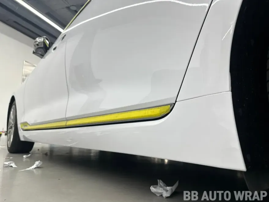 Kia K900のカーラッピング事例|費用目安・仕上がり 施工写真 2-3