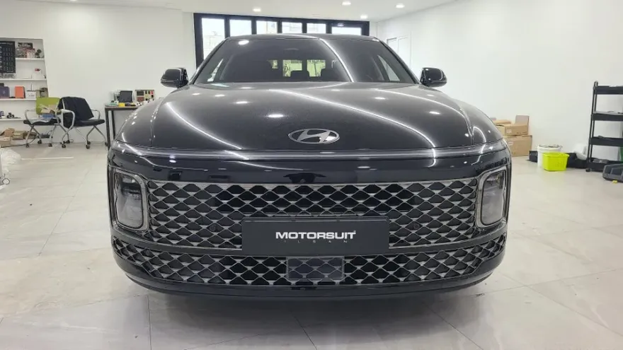 Hyundai Grandeur GN7 body kit - Hyundai Grandeur GN7 Body Kit Installation Review photo 3