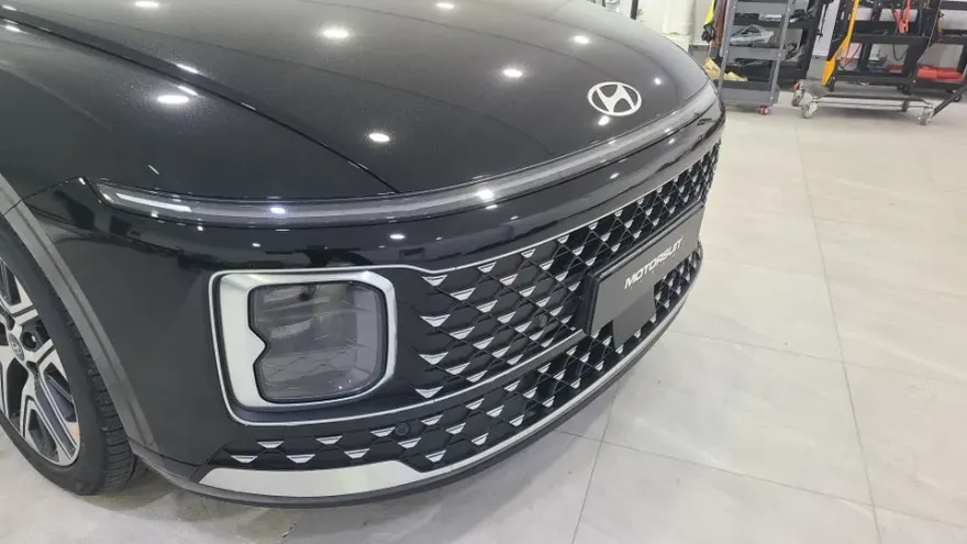Hyundai Grandeur GN7 body kit - Hyundai Grandeur GN7 Body Kit Installation Review photo 4