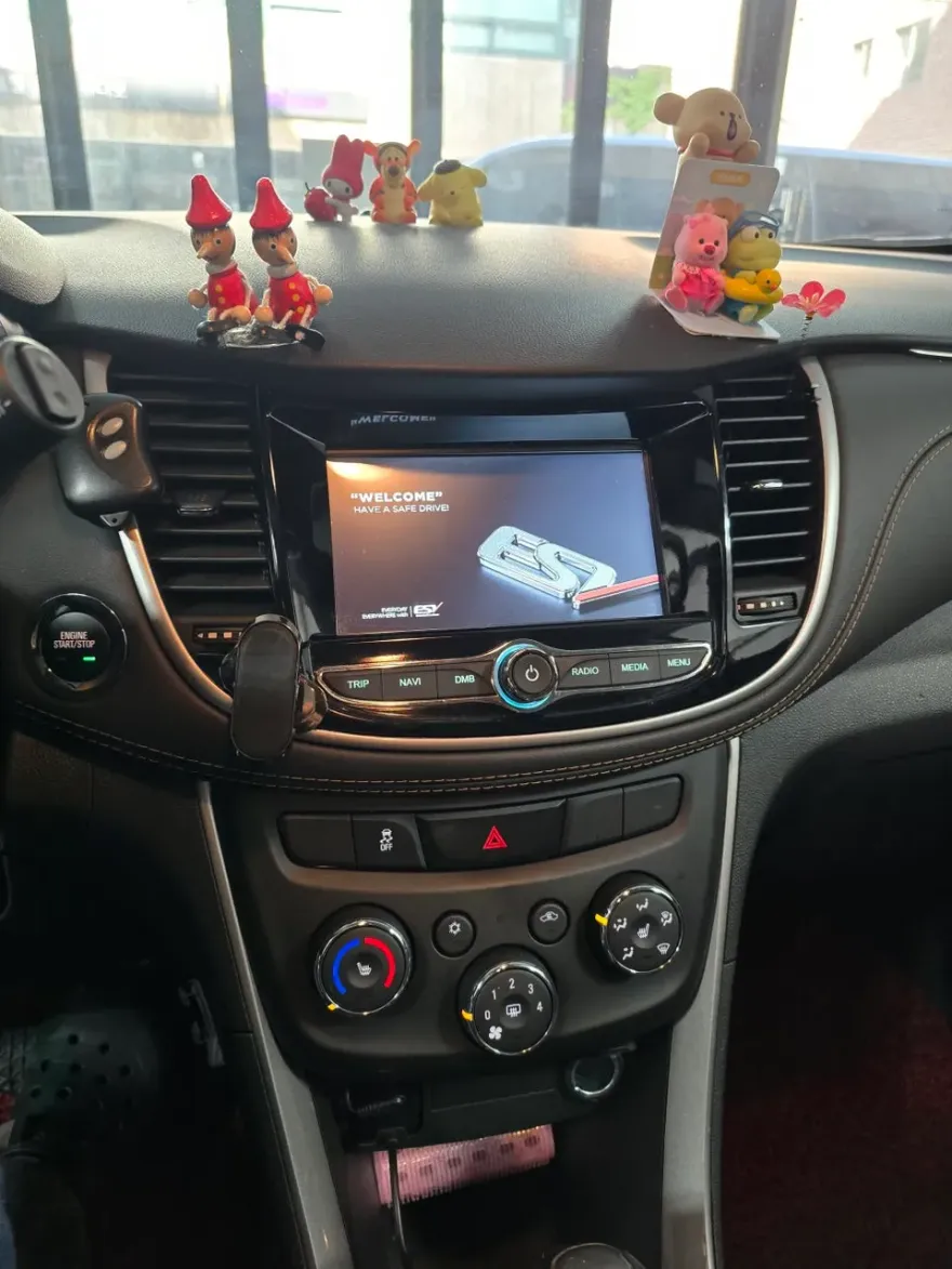 Chevrolet TraxのAndroid Auto・CarPlay取付事例 施工写真 3-1