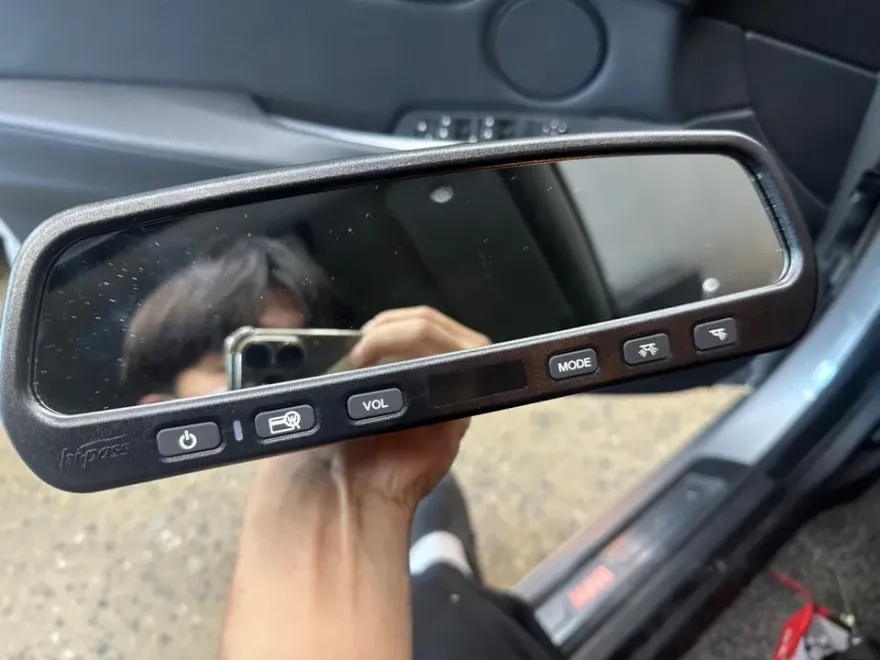 BMW 5 Series GT F07 dash cam - BMW 5 Series GT F07 Dash Cam Install Review photo 4
