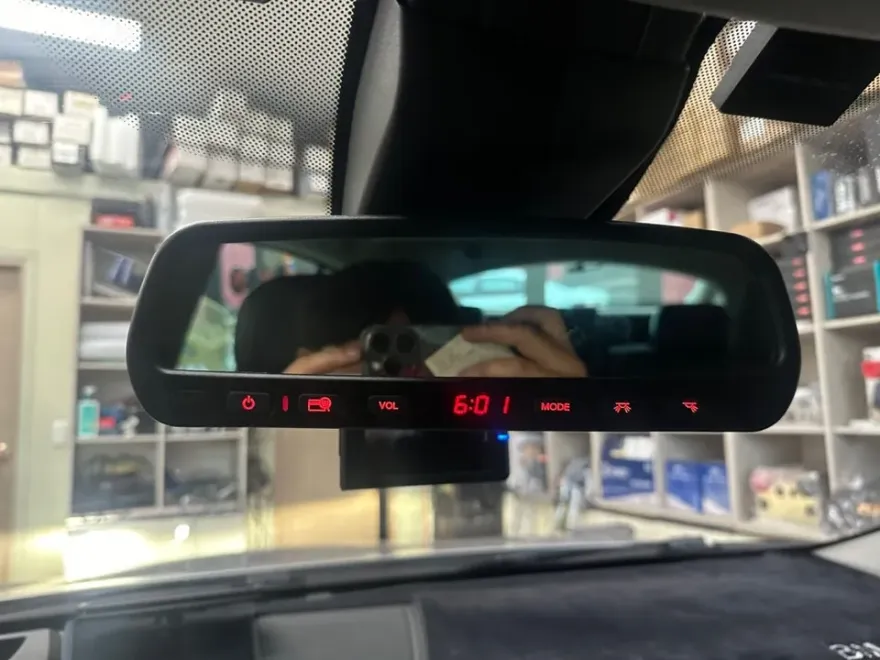 BMW 5 Series GT F07 dash cam - BMW 5 Series GT F07 Dash Cam Install Review photo 5
