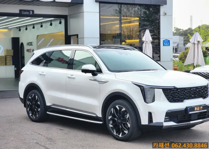 Kia Sorento MQ4のカーフィルム施工事例|費用目安・仕上がり 施工写真 1-3