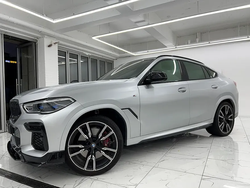 BMW X6のカーラッピング事例 施工写真 1-3