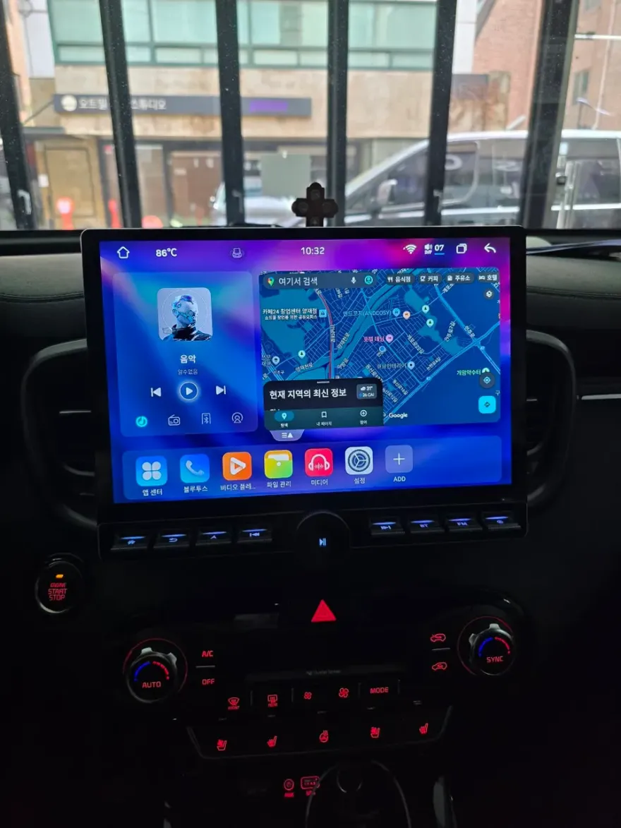 Kia Sorento MQ4 android head unit installation result