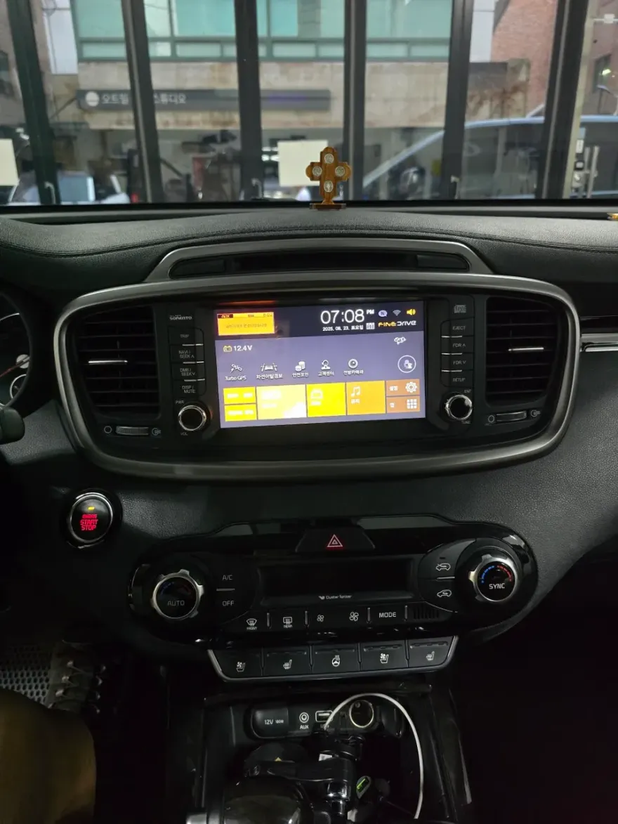 Kia Sorento MQ4 android head unit - Kia Sorento MQ4 Android Head Unit Review: Cost & Results photo 3