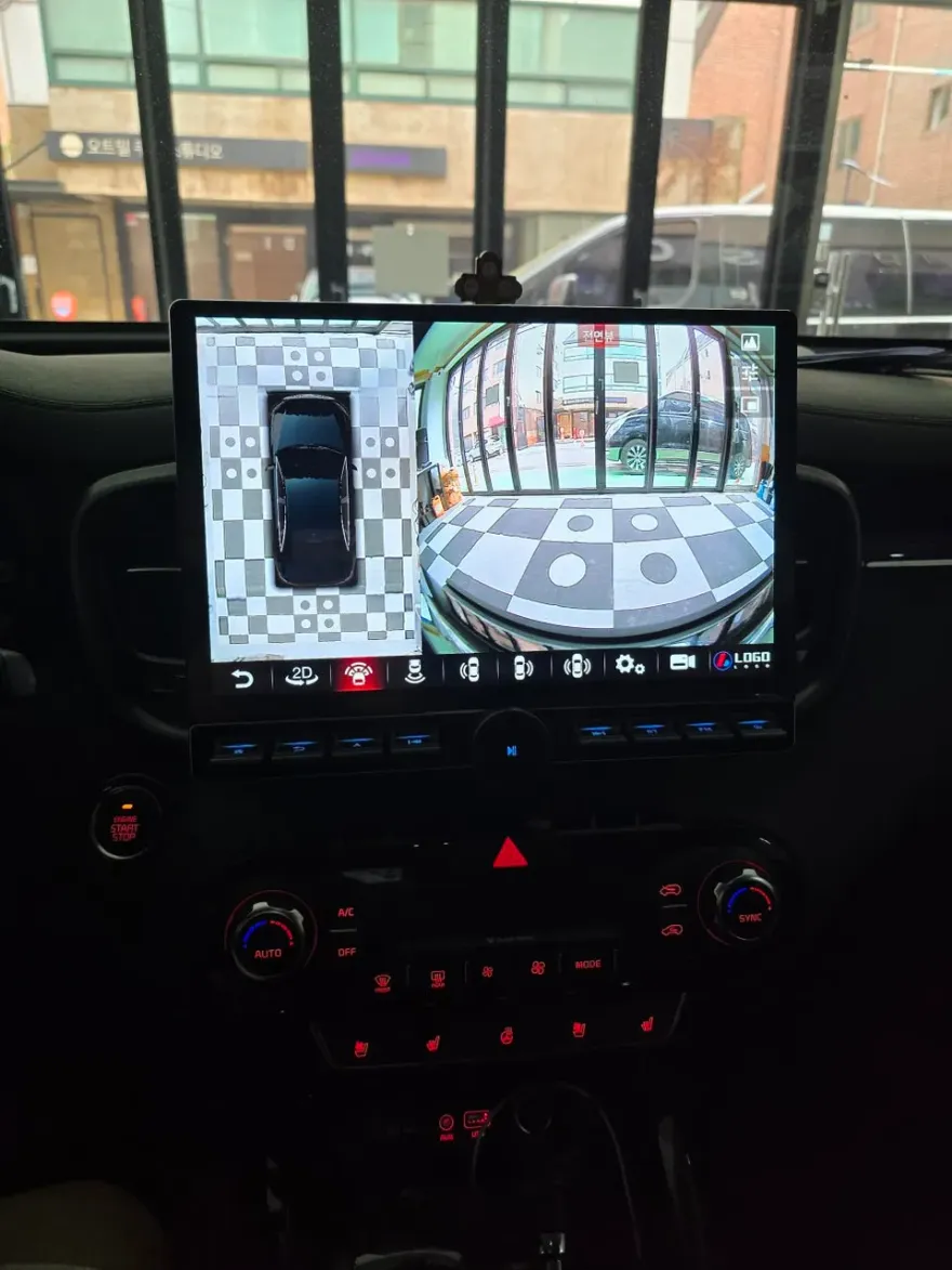 Kia Sorento MQ4のAndroid Auto・CarPlay取付事例 施工写真 1-3