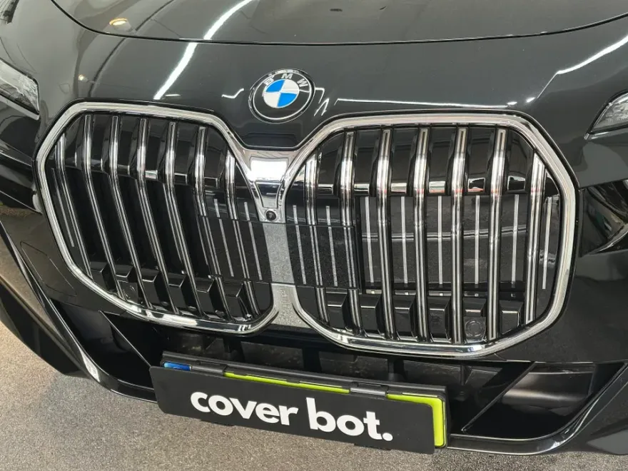 BMW 7 Seriesのガラスコーティング事例|費用目安・仕上がり 施工写真 2-1
