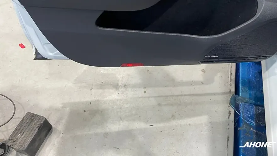 Volkswagen Golf ambient lighting - Volkswagen Golf Ambient Lighting Installation Review — Cost photo 5