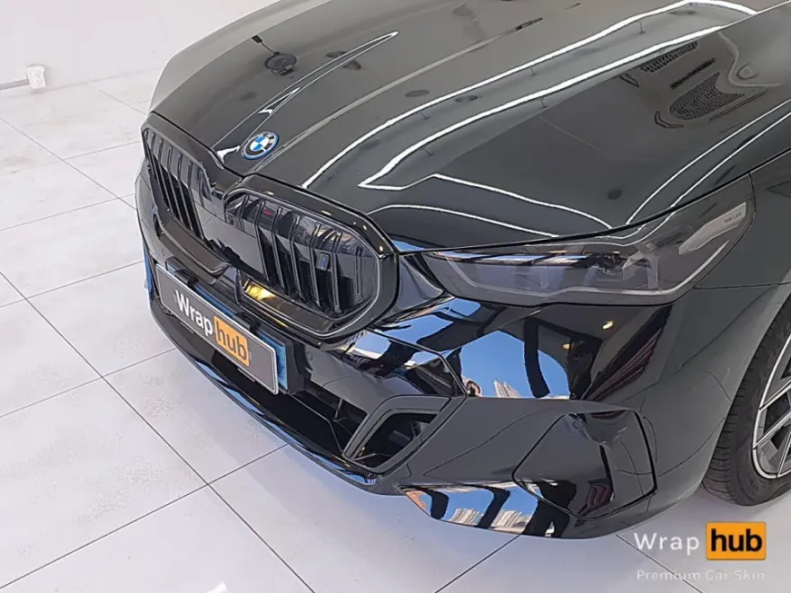 BMW i5のカーラッピング事例|費用目安・仕上がり 施工写真 2-3