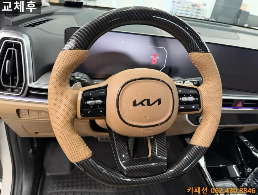 Kia Sorento MQ4 steering wheel - Kia Sorento MQ4 Steering Wheel Customization Review photo 3