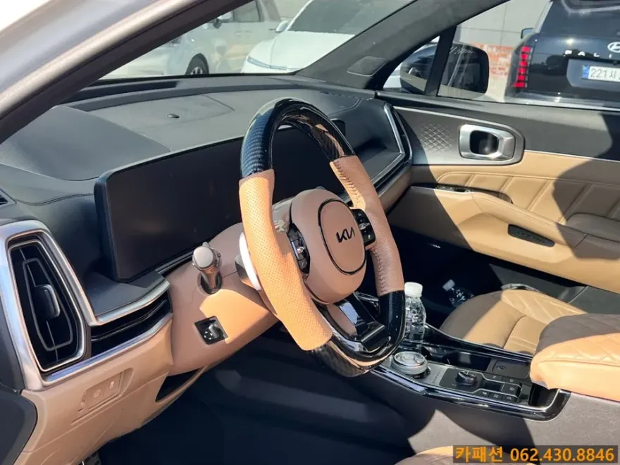 Kia Sorento MQ4 steering wheel - Kia Sorento MQ4 Steering Wheel Customization Review photo 4