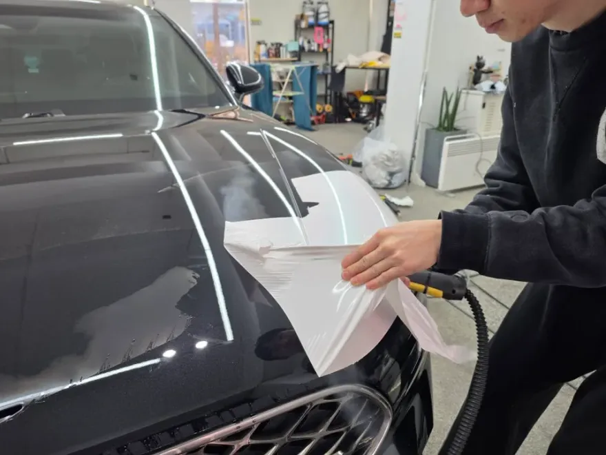 Genesis G90のカーラッピング事例|費用目安・仕上がり 施工写真 3-2