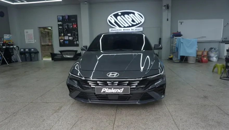 Hyundai Elantra CN7のカーラッピング事例|費用目安・仕上がり 施工写真 1-1