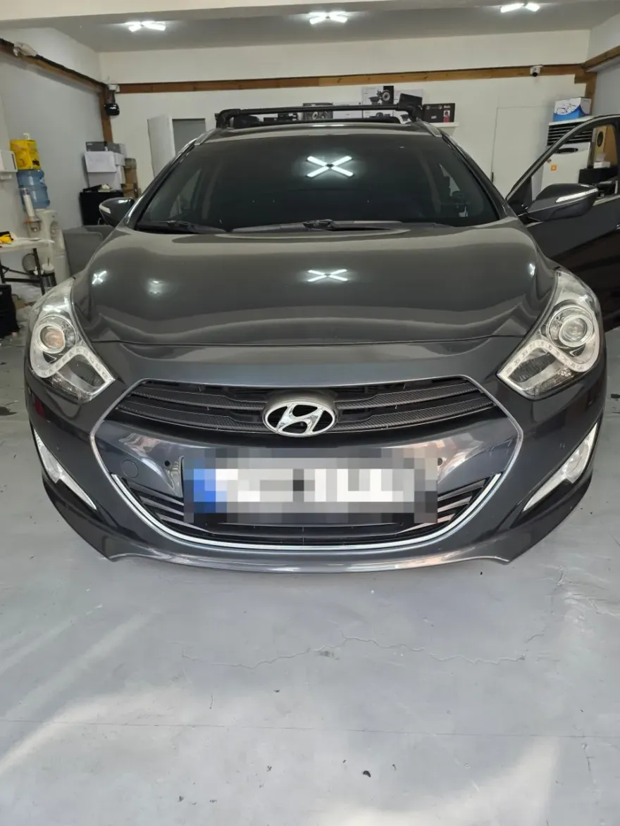 Hyundai i40 surround view camera installation result