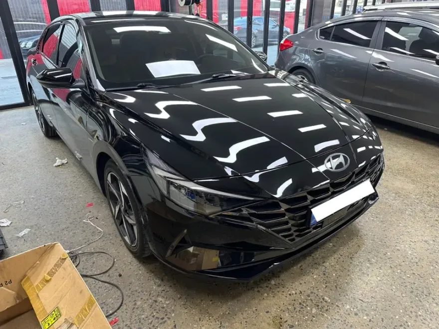 Hyundai Elantra CN7のカーラッピング事例|費用目安・仕上がり 施工写真 1-1