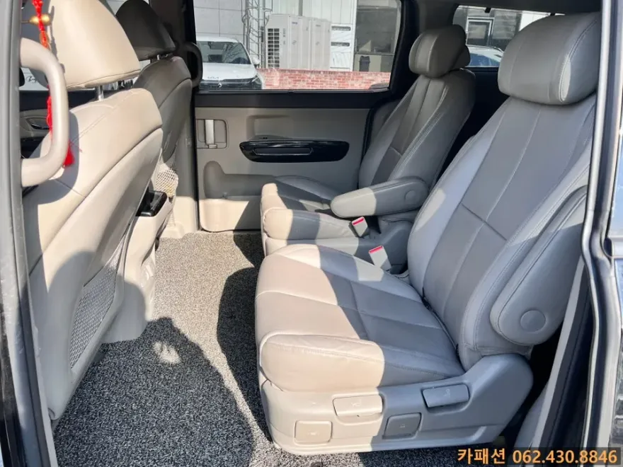 Kia Carnival seat ventilation - Kia Carnival Seat Climate Upgrade Review photo 2