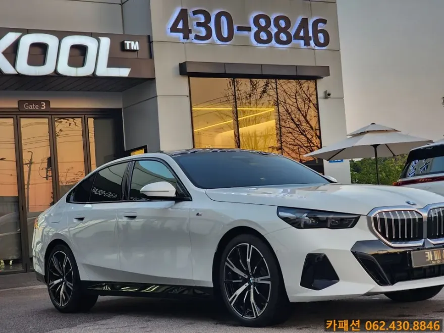 BMW 5 Series G30 カーフィルム施工事例|費用目安と仕上がり 施工写真 1-1