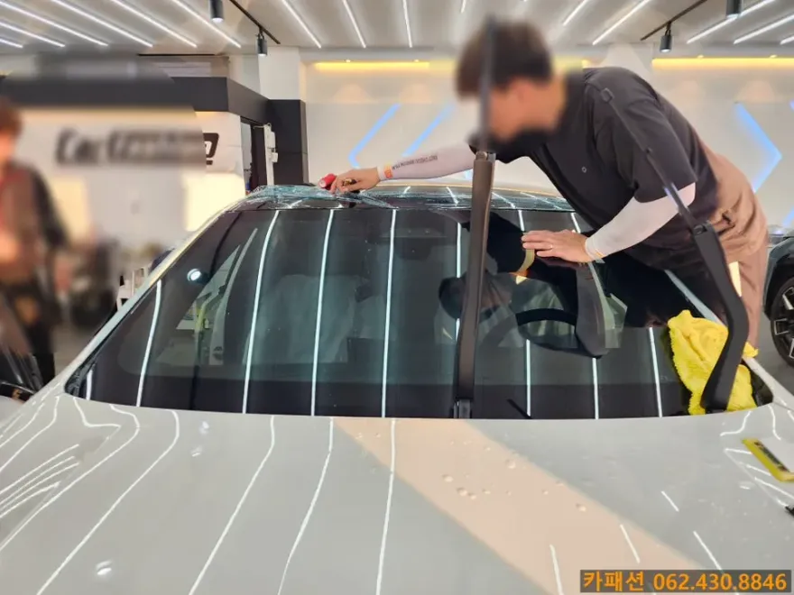 BMW 5 Series G30 カーフィルム施工事例|費用目安と仕上がり 施工写真 1-2