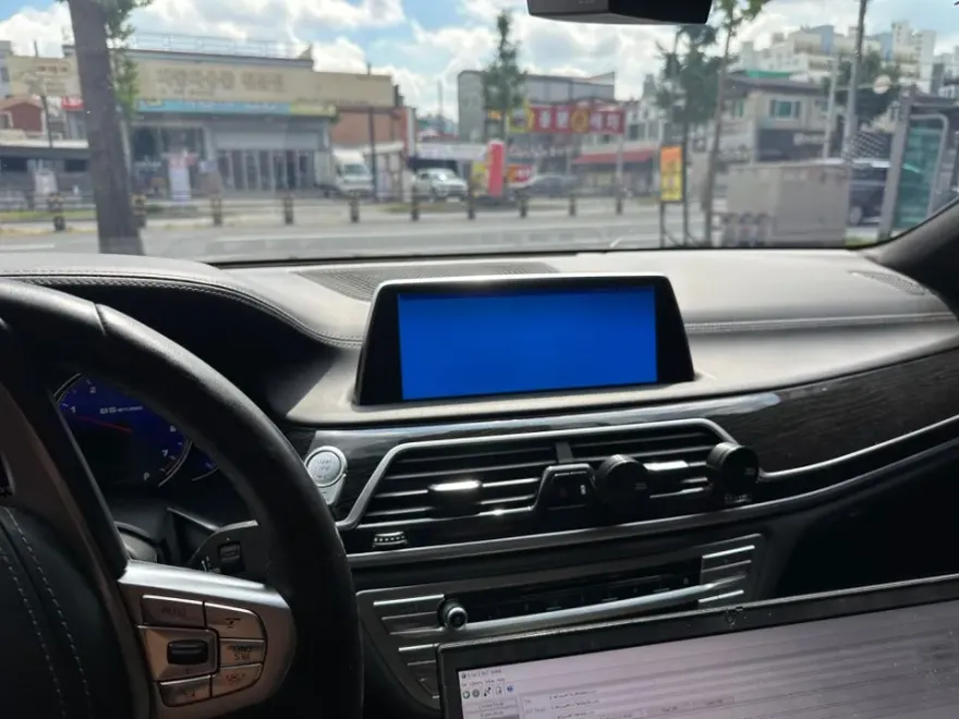 BMW 7 Series ambient lighting - BMW 7 Series Ambient Lighting Review — Under $40 photo 5